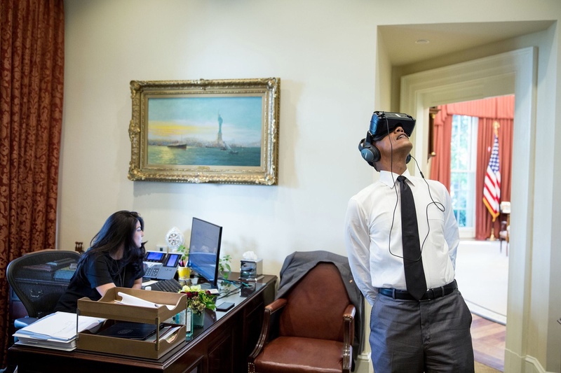 President Obama uses virtual reality goggles in the White House
